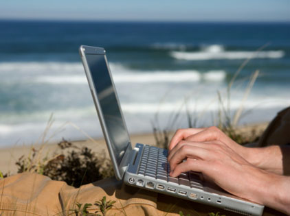 laptop-beach1